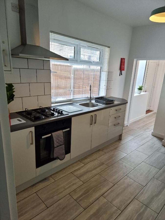 23 Woodhouse Villa Stoke-on-Trent Exterior photo
